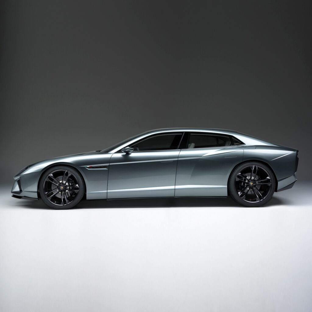Lamborghini Estoque: несостоявшийся конкурент Panamera и путь к Urus