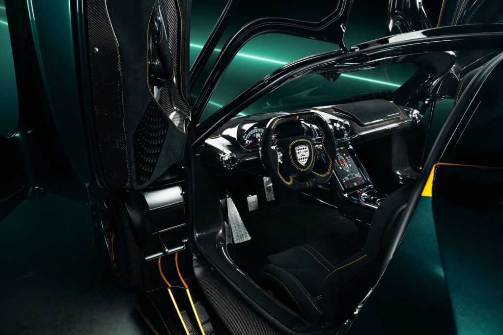SSC Tuatara Aggressor: новый стандарт мощности среди гиперкаров
