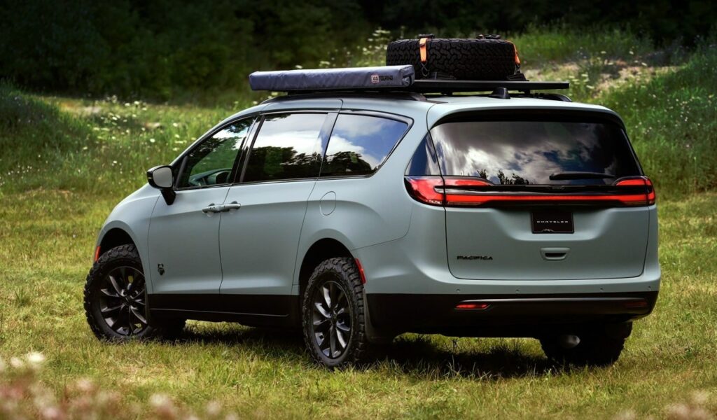 Chrysler Pacifica Grizzly Peak: перспективы появления внедорожного минивэна