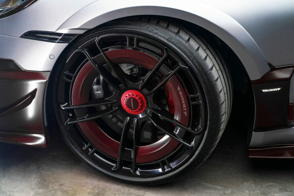 Mansory представил эксклюзивный комплект тюнинга для Porsche 911 Turbo S (992.2): обзор новинки с выставки Top Marques Monaco 2026