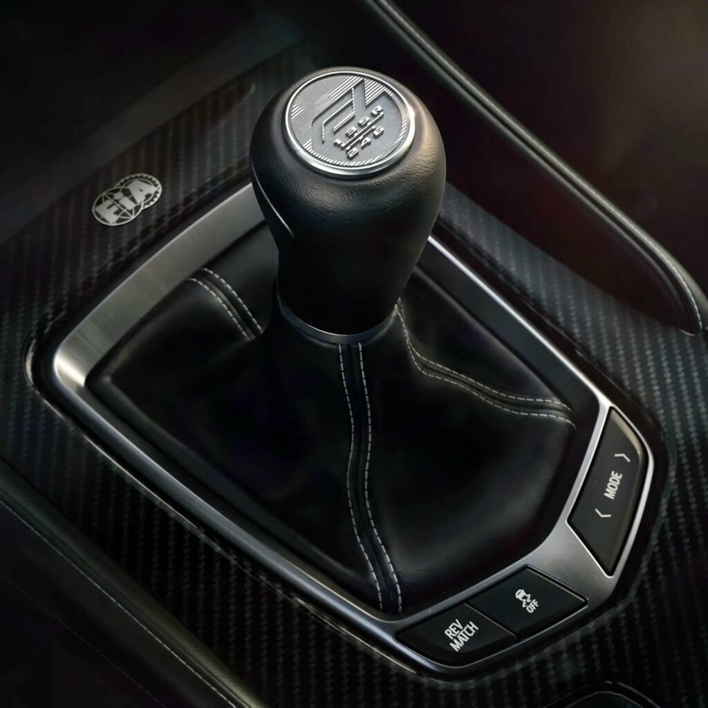 Cadillac CT5-V Blackwing F1 Collector Series: лимитированный спорткар для коллекционеров и энтузиастов