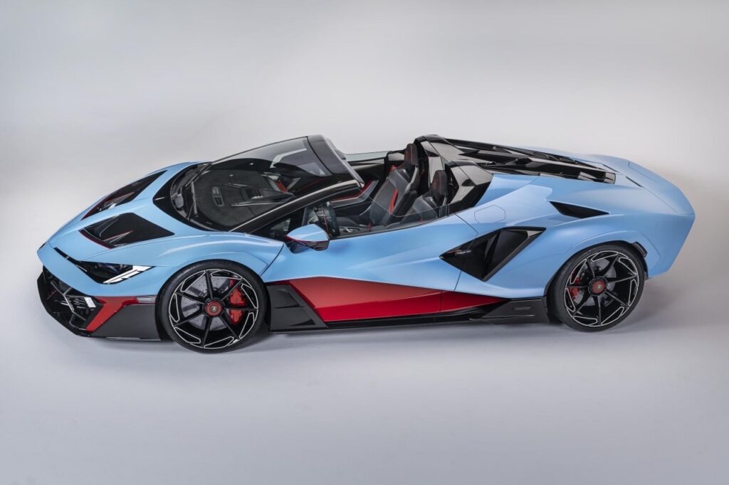 Lamborghini Fenomeno Roadster: новый этап в истории суперкаров