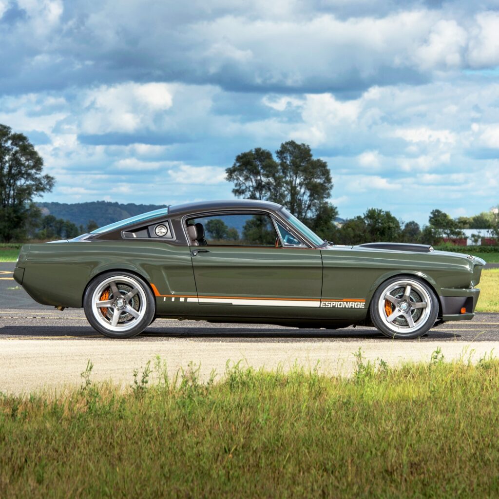 Рестомод Ford Mustang Fastback 1965 года с 959-сильным V8 от Ringbrothers и Wegner Motorsports