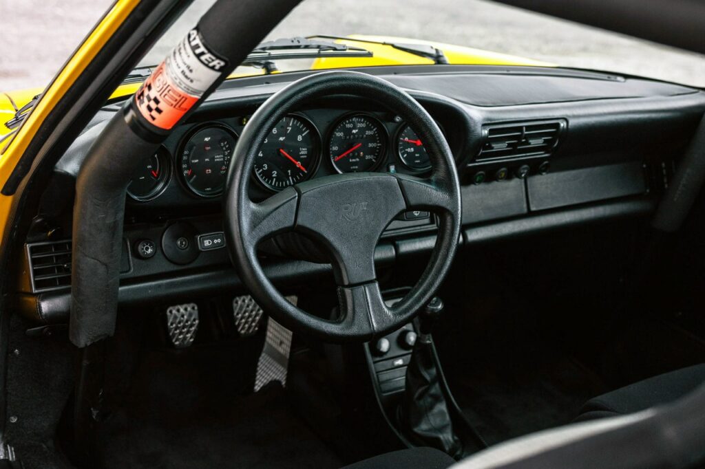 Porsche 911 RUF CTR Yellowbird: Легенда скорости и тюнинга