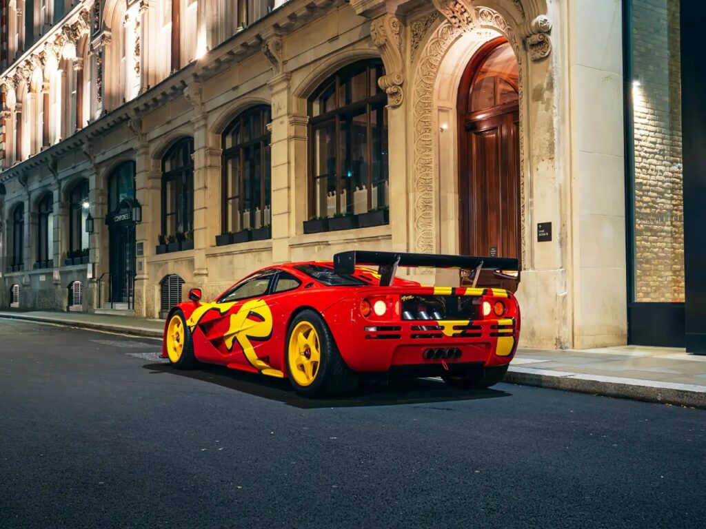 McLaren F1 GTR с номером шасси 10R: уникальный гоночный автомобиль на аукционе RM Sotheby’s в Монтерее 2026