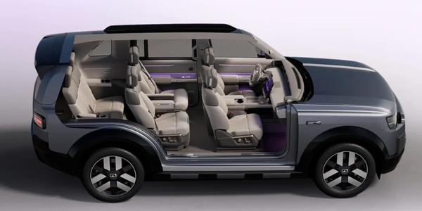 Первый взгляд на интерьер кроссовера Freelander 8: инновационные решения и комфорт на шести местах