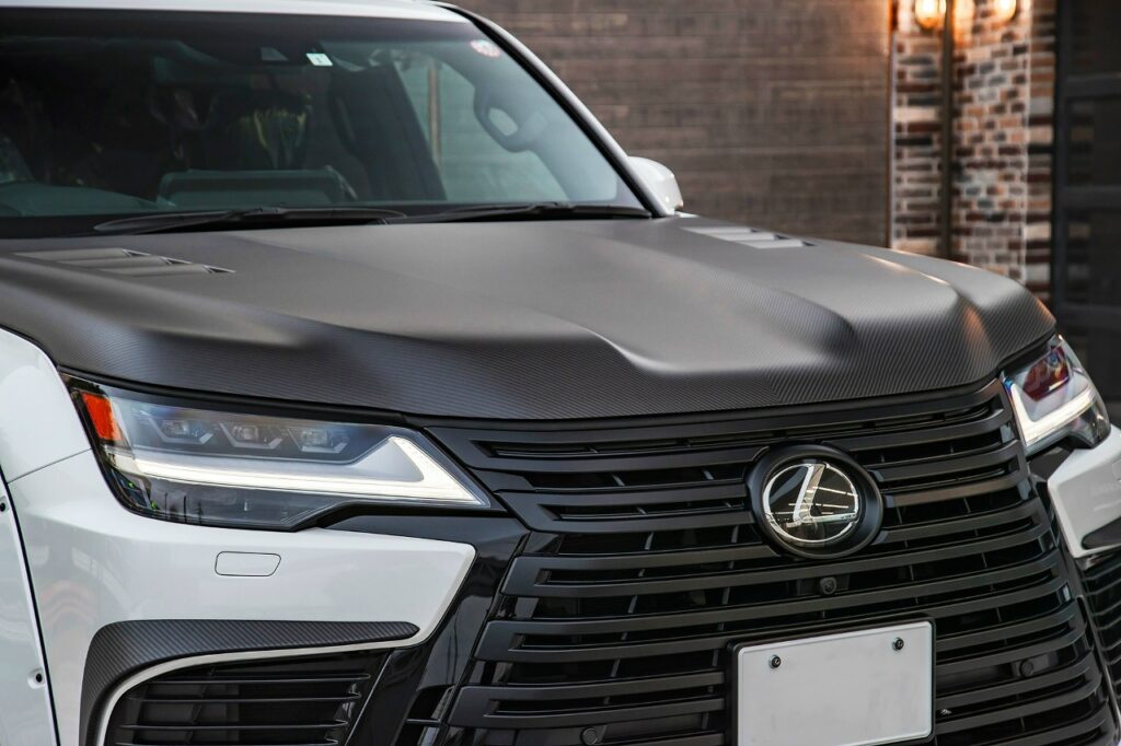Тюнинг Lexus LX600 от Liberty Walk: инновационный проект LB-WORKS
