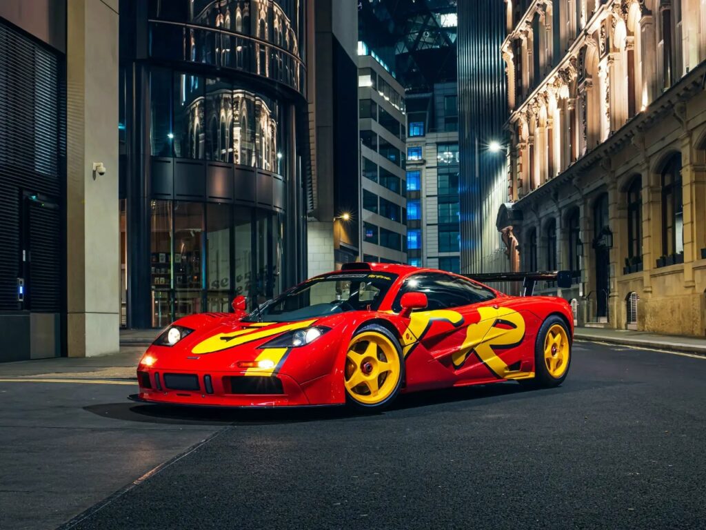 McLaren F1 GTR с номером шасси 10R: уникальный гоночный автомобиль на аукционе RM Sotheby’s в Монтерее 2026