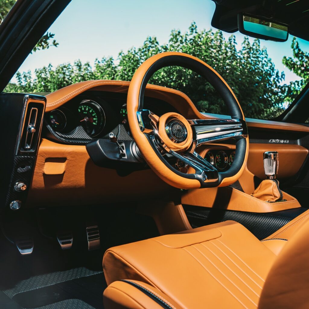 Аналитический обзор рестомода Octavia от тюнинг-ателье Ringbrothers на базе Aston Martin DBS 1971 года