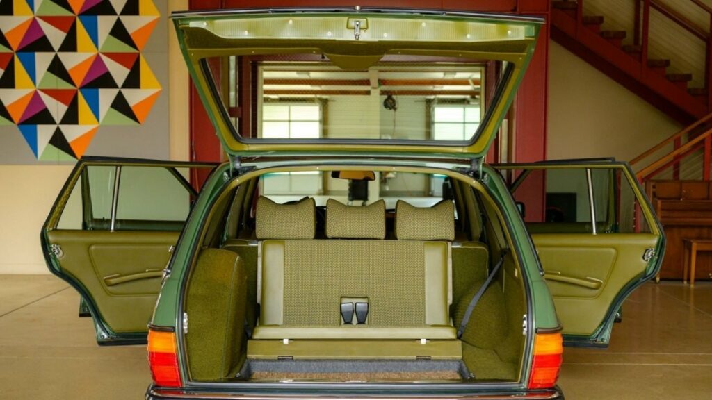 Редкий универсал Mercedes-Benz W123 280 TE 1979 года: капсула времени на аукционе Gooding & Christie’s