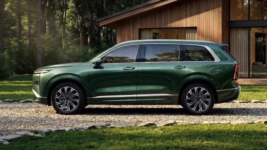 Wuling Starlight L: новый гибридный кроссовер с рекордным запасом хода и доступной ценой на китайском рынке