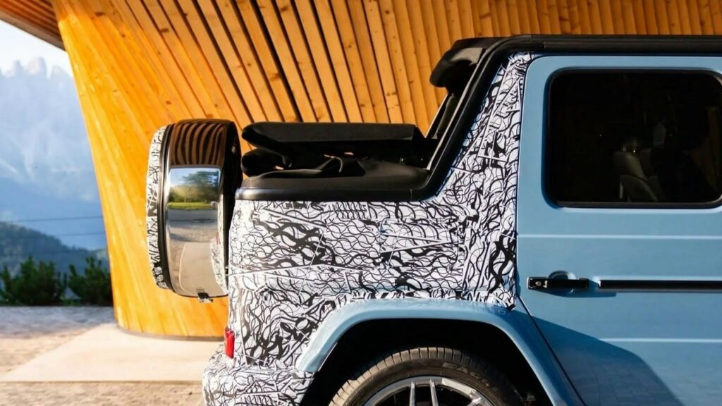 Mercedes-AMG представил уникальный G-Class Cabrio с мягкой крышей и мощным мотором