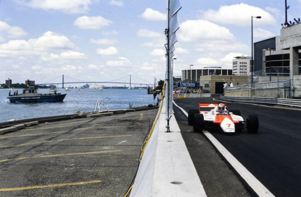 Анализ гонки Гран-при Детройта 1982: McLaren MP4/1B и Джон Уотсон