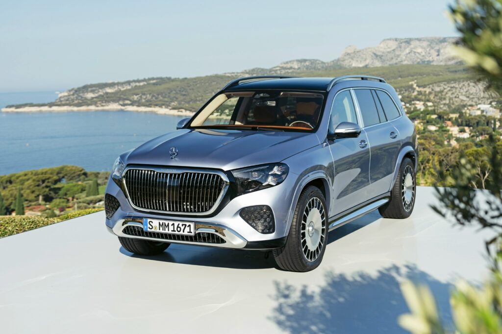 Mercedes-Maybach GLS 680: новая вершина роскоши и технологий в сегменте премиальных кроссоверов