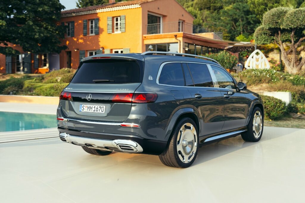 Mercedes-Maybach GLS 680: новая вершина роскоши и технологий в сегменте премиальных кроссоверов
