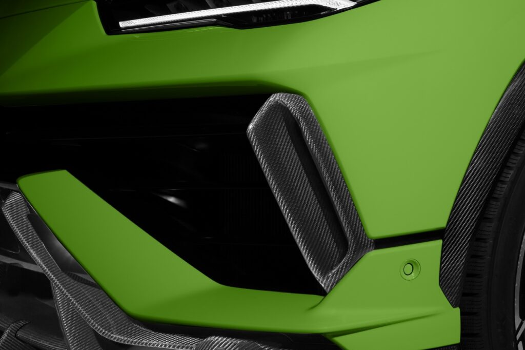 Российское тюнинг-ателье TopCar представило пакет Urus Perfomante Light Carbon Fiber для Lamborghini Urus Performante