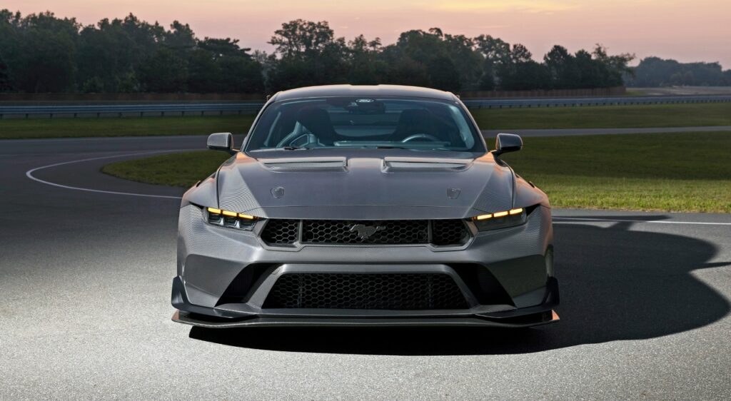 Ford Mustang GTD Liquid Carbon: Новый эталон легкости и карбонового тюнинга от Ford