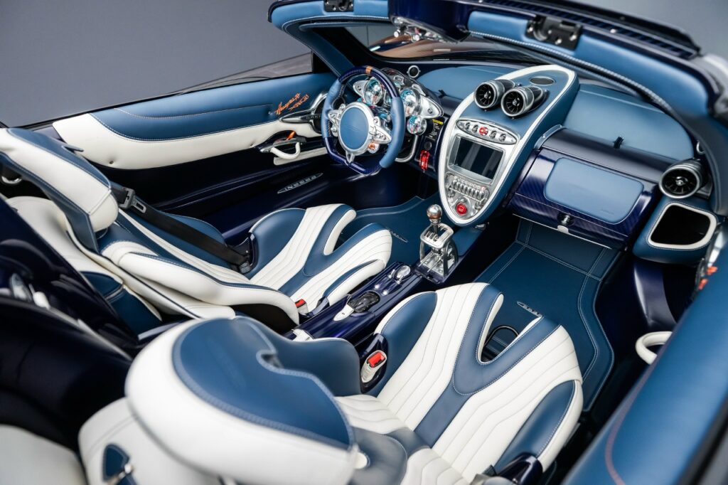 Аналитический обзор: Эксклюзивный Pagani Huayra 70 Derecho с задним приводом и механикой