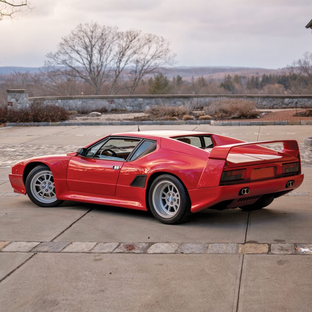 De Tomaso Pantera SI: Итальянский суперкар 90-х с уникальной историей и техническими характеристиками
