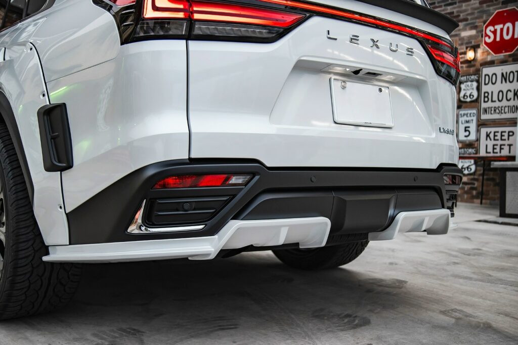Тюнинг Lexus LX600 от Liberty Walk: инновационный проект LB-WORKS