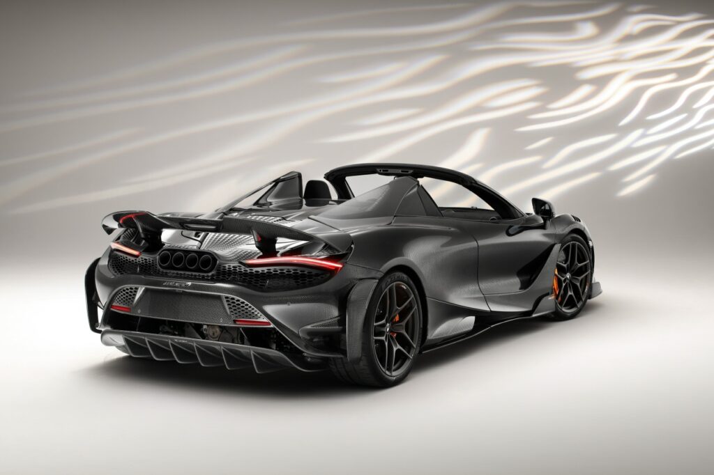 Российское ателье TopCar представило карбоновый тюнинг для McLaren 765LT Spider