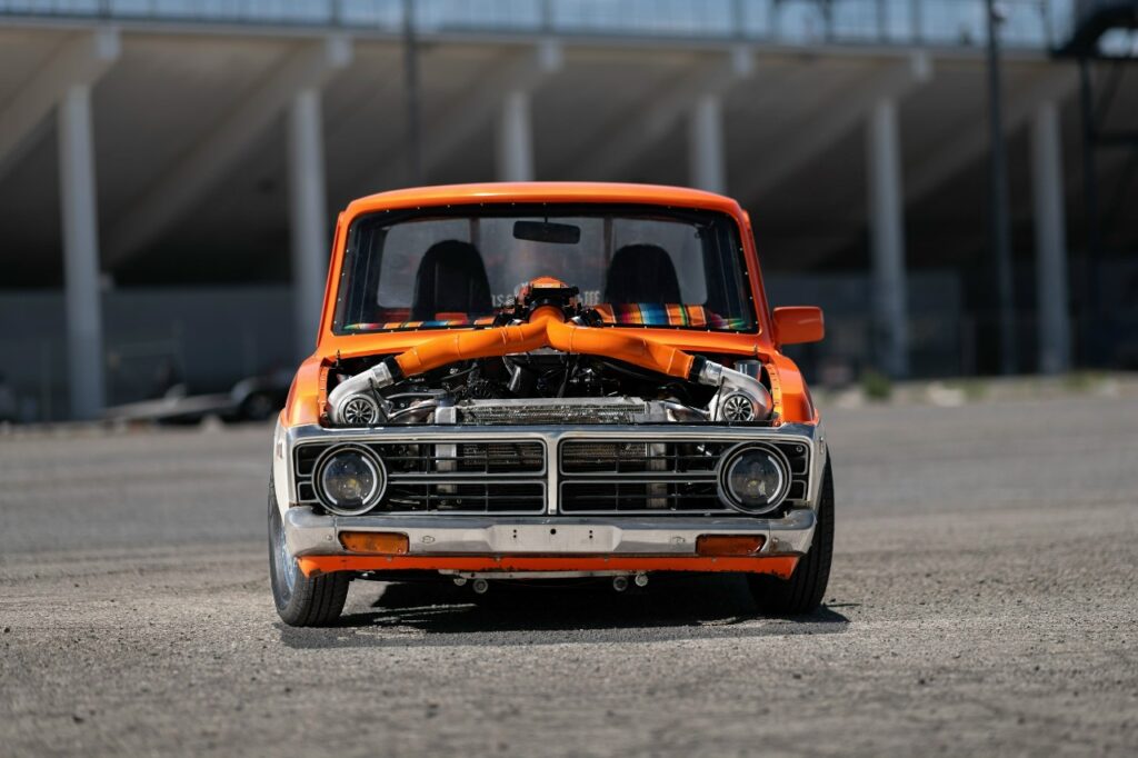 Аналитический обзор: Тюнинг пикапа Ford Courier 1972 года с двигателем V8 и двойным турбонаддувом
