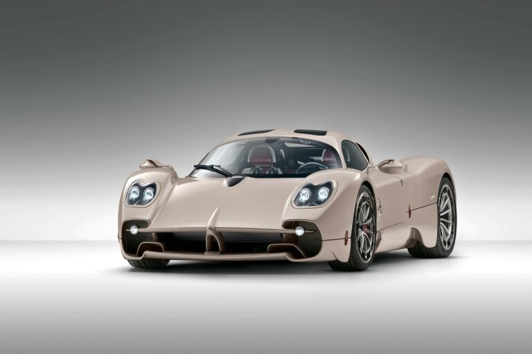 Pagani Utopia: Аналитический обзор нового гиперкара с механической коробкой передач