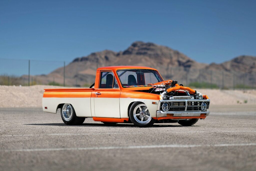Аналитический обзор: Тюнинг пикапа Ford Courier 1972 года с двигателем V8 и двойным турбонаддувом
