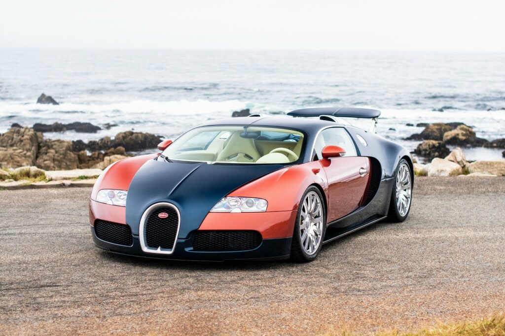Заводская реставрация Bugatti Veyron: уникальный проект «20 Years by La Maison Pur Sang»