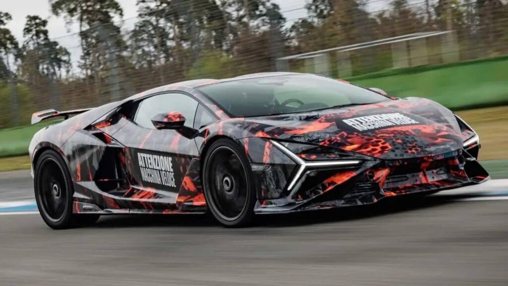 Lamborghini Revuelto SV установил рекорд на Хоккенхаймринге до официальной премьеры