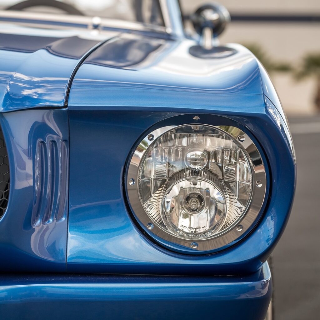 Аналитический обзор: тюнинг Ford Mustang Convertible 1965 года от Ringbrothers с современным V8