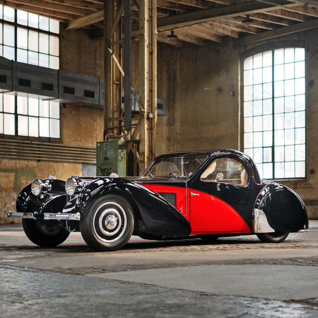 Bugatti Type 57S Atalante Roll Back: История первого суперкара с компрессорным 8-цилиндровым двигателем 1935 года