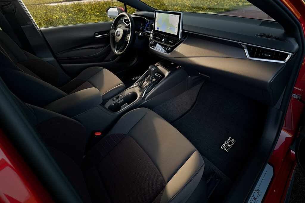 Юбилейная версия Toyota Corolla 60th Anniversary Special Edition: что нового и чего ждать
