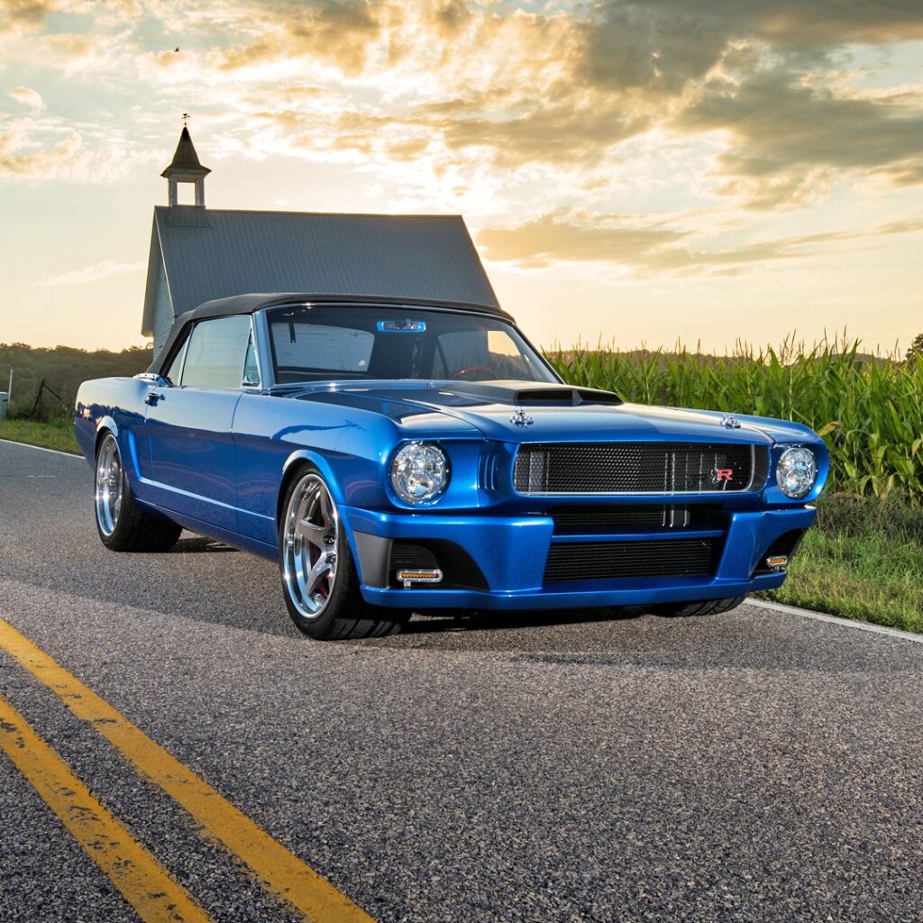 Аналитический обзор: тюнинг Ford Mustang Convertible 1965 года от Ringbrothers с современным V8