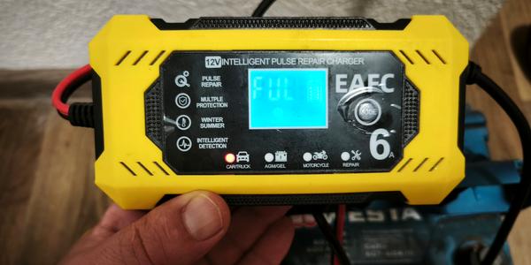Анализ работы зарядного устройства EAFC 12V 6A: причины неполной зарядки аккумулятора