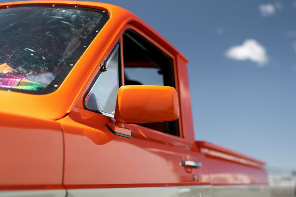 Аналитический обзор: Тюнинг пикапа Ford Courier 1972 года с двигателем V8 и двойным турбонаддувом