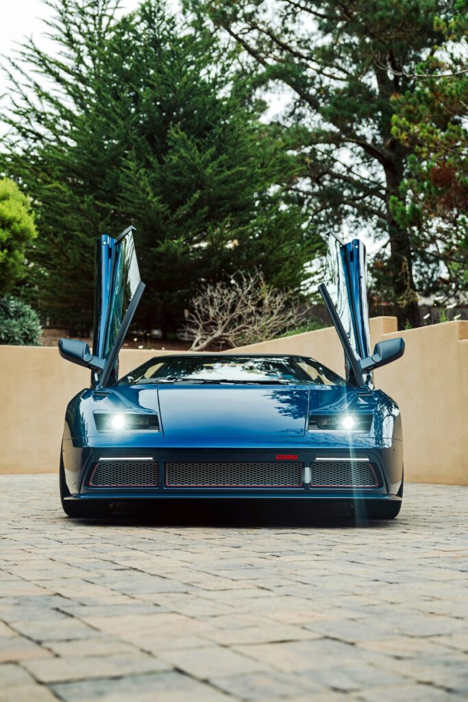 Eccentrica Cars выводит рестомод Lamborghini Diablo V12 на новый уровень: обзор проекта Eccentrica V12 Roadster HK Collection