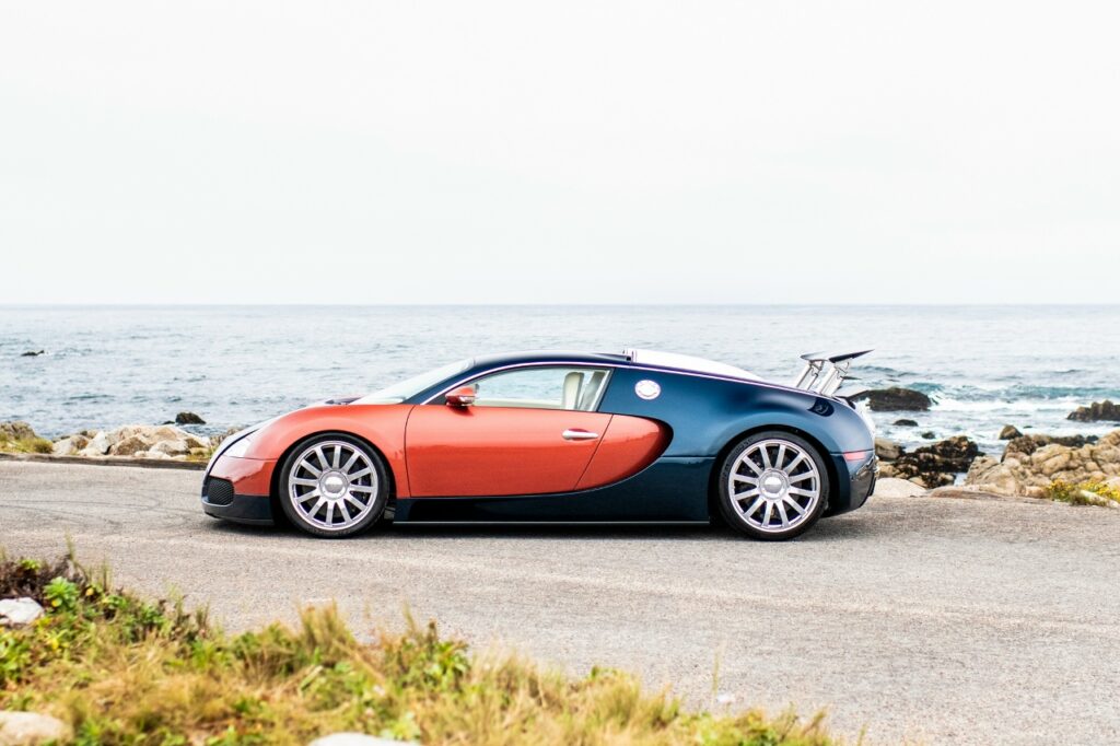 Заводская реставрация Bugatti Veyron: уникальный проект «20 Years by La Maison Pur Sang»