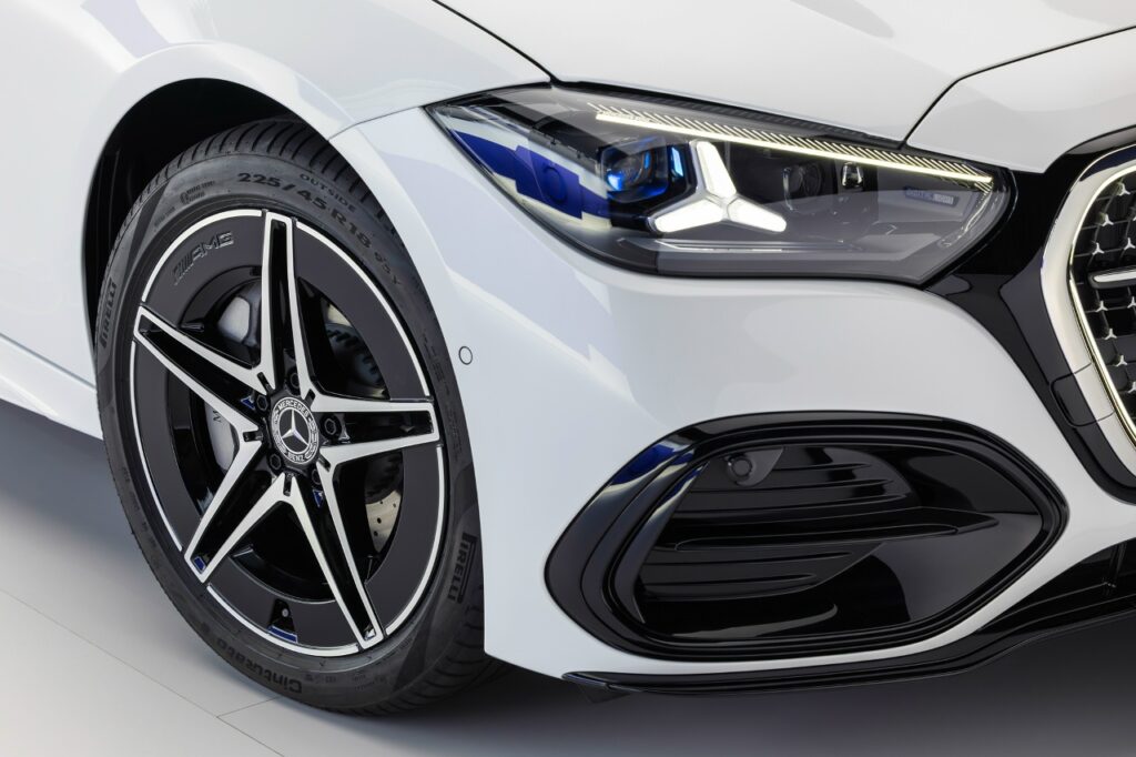 Рестайлинг Mercedes-Benz C-Class: обзор топливной версии с новым дизайн-кодом