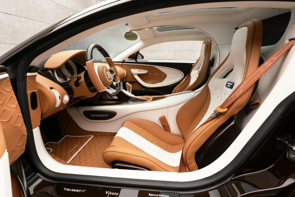 Индивидуальный гиперкар Mansory Vivere на базе Bugatti Chiron: эксклюзивный проект Mansory