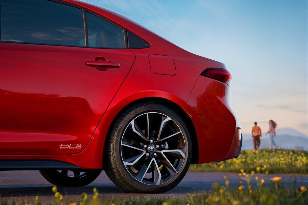 Юбилейная версия Toyota Corolla 60th Anniversary Special Edition: что нового и чего ждать