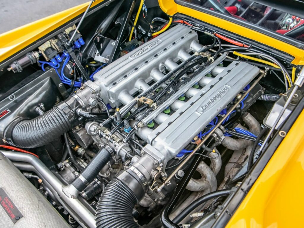 Lamborghini Diablo SV-R 1996: История первого заводского гоночного автомобиля Lamborghini