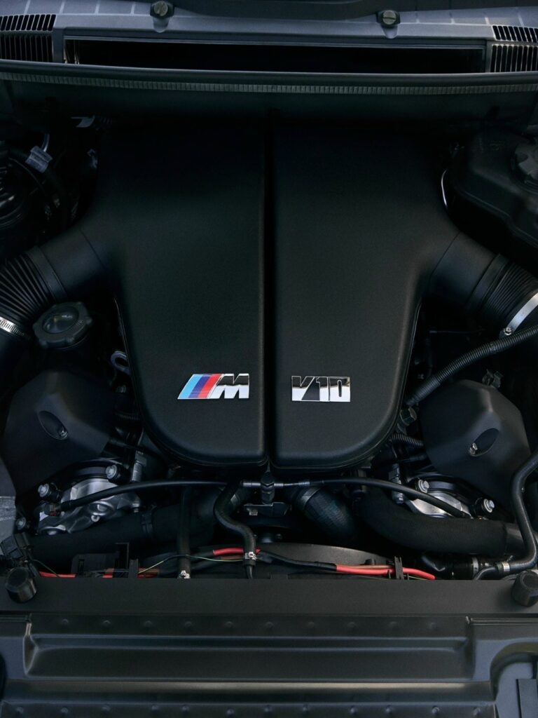 BMW X5 E53 с мотором V10 от M5 E60: уникальный тюнинг-проект из Литвы
