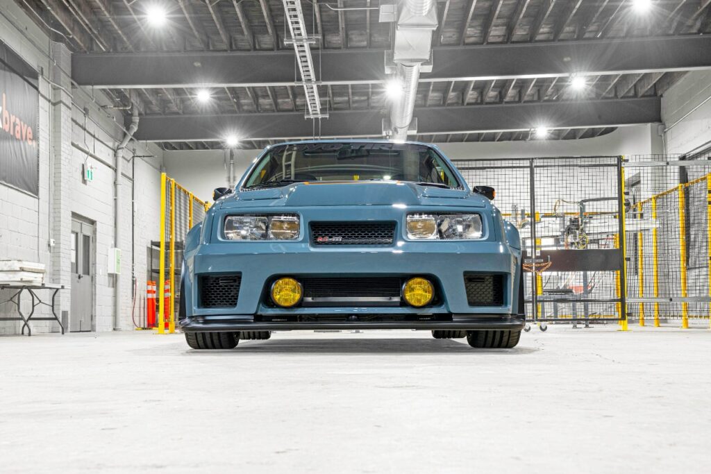 RS4Ti — высокотехнологичный рестомод культового Ford Sierra Cosworth RS500 от JH Restorations