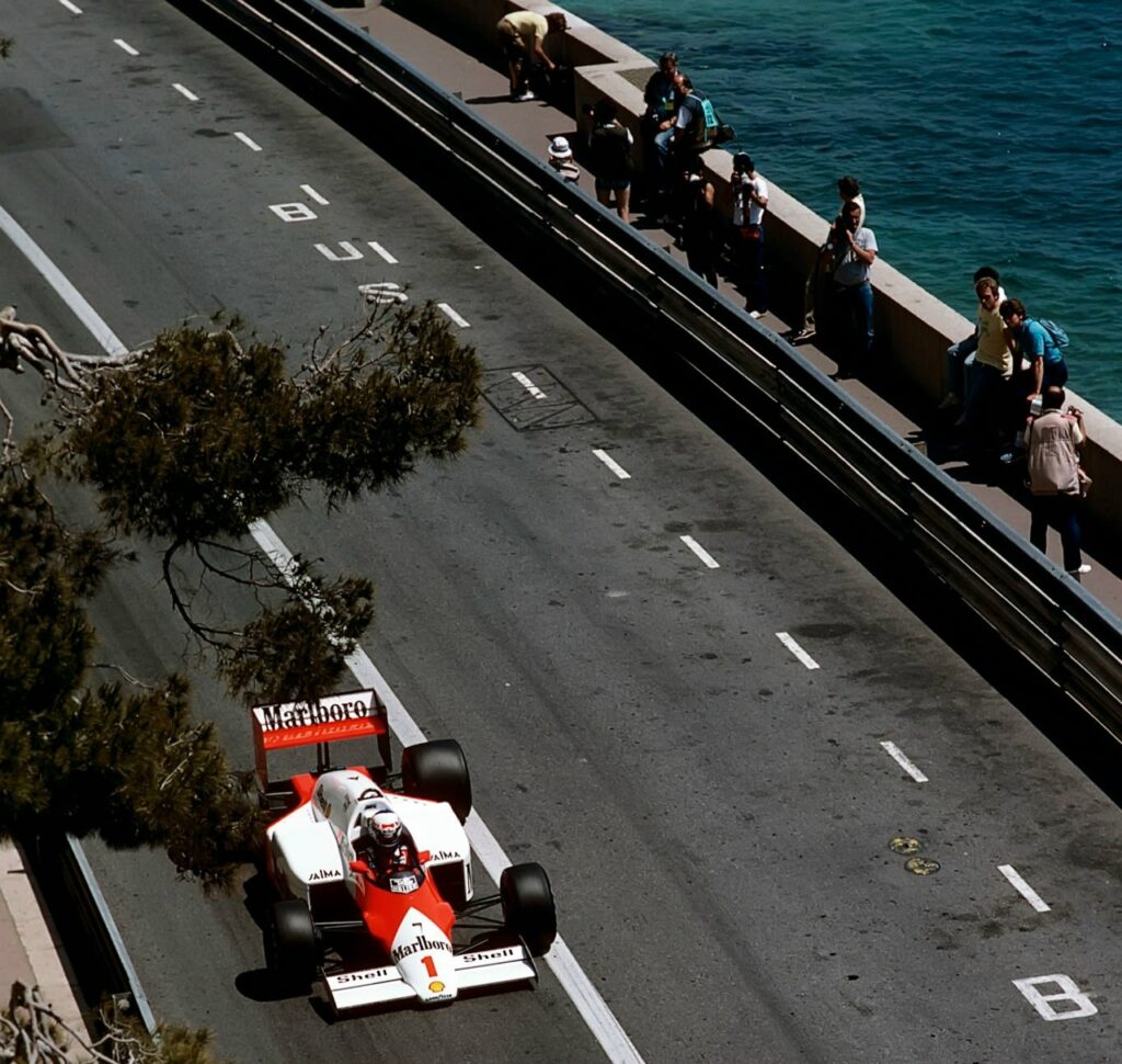 Исторический обзор: Ален Прост за рулём McLaren MP4/2C на Гран-При Монако 1986 года