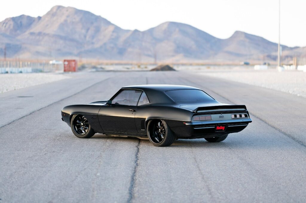 Обзор модернизированного Chevrolet Camaro SS 1969 года с компрессорным V8 LS7