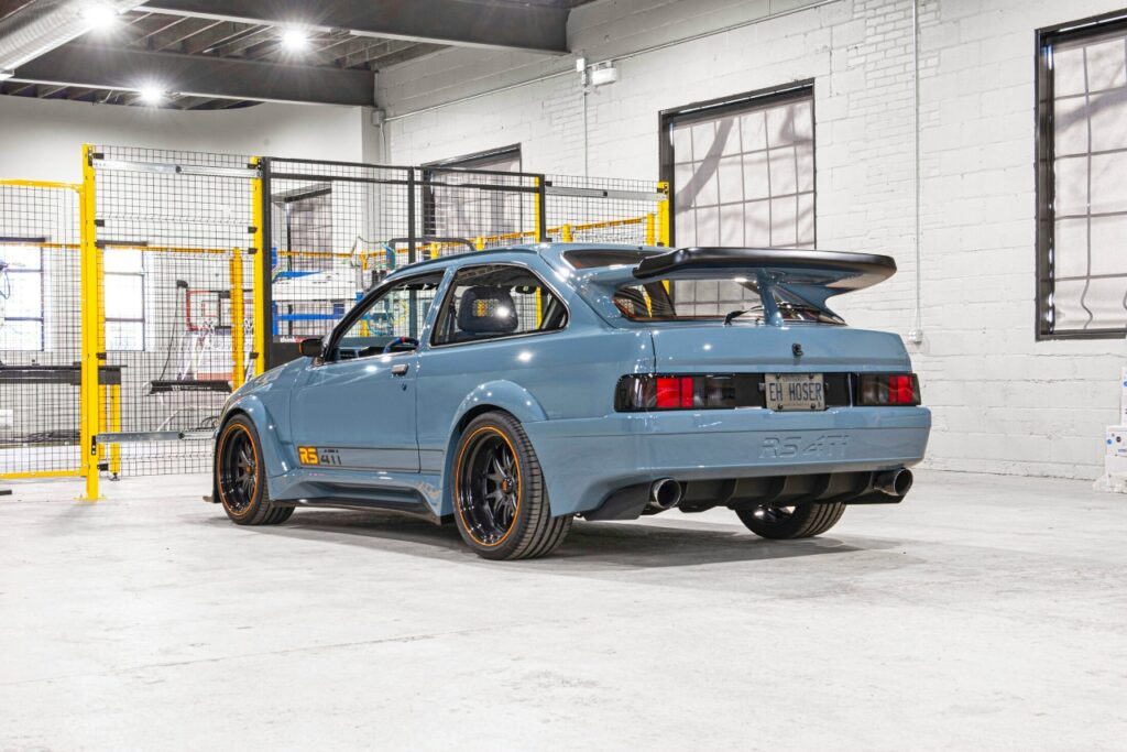 RS4Ti — высокотехнологичный рестомод культового Ford Sierra Cosworth RS500 от JH Restorations