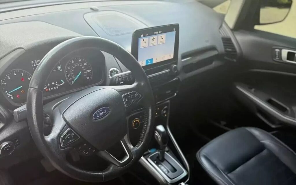 Необычный шестиколёсный Ford EcoSport 2019 года: обзор и анализ