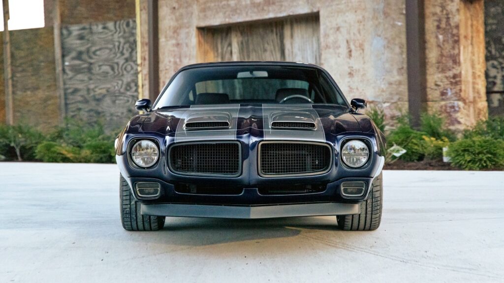 Рестомод 1971 Pontiac Firebird с двигателем V8: проект Detroit Speed & Engineering