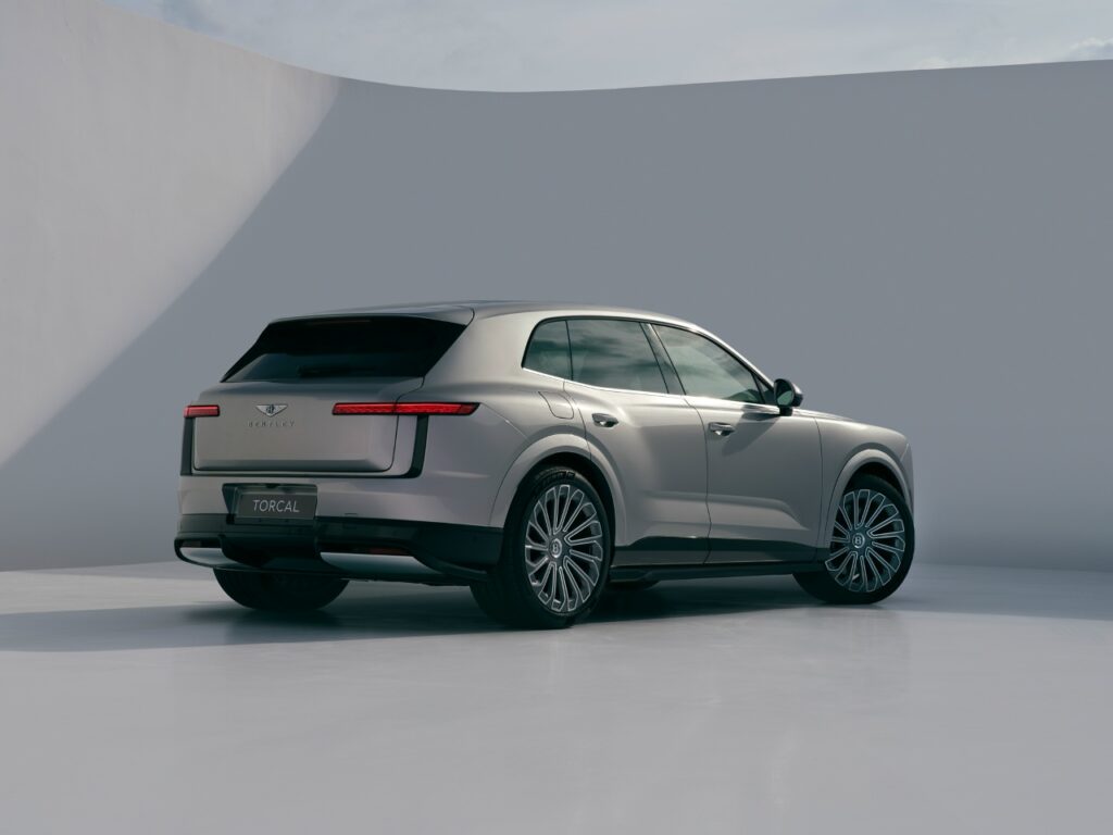 Bentley Torcal — первый электрокроссовер Bentley с выдающимися техническими характеристиками